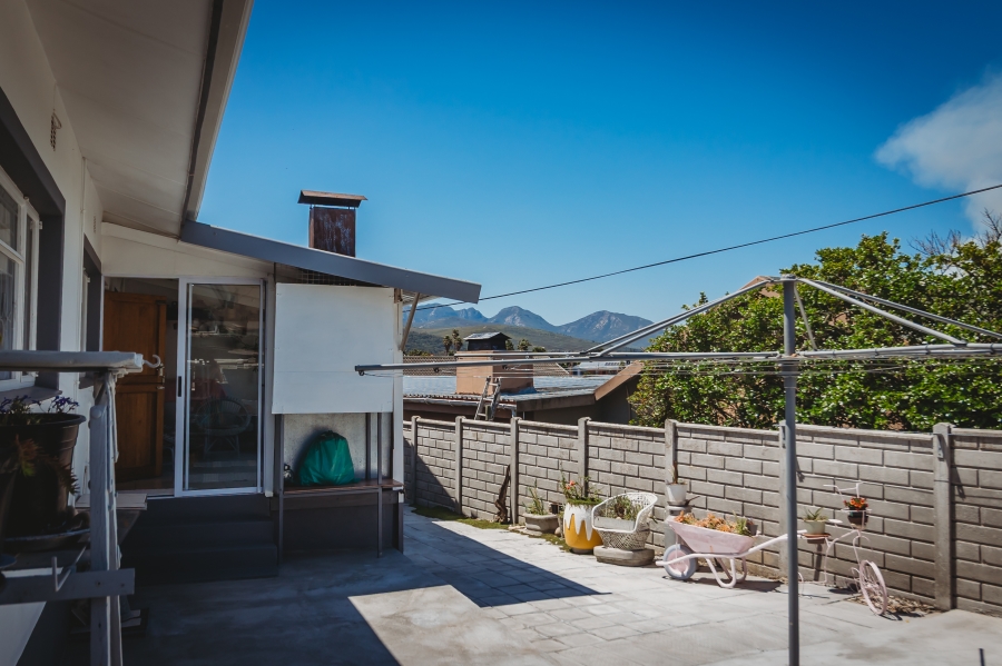 5 Bedroom Property for Sale in Denneoord Western Cape